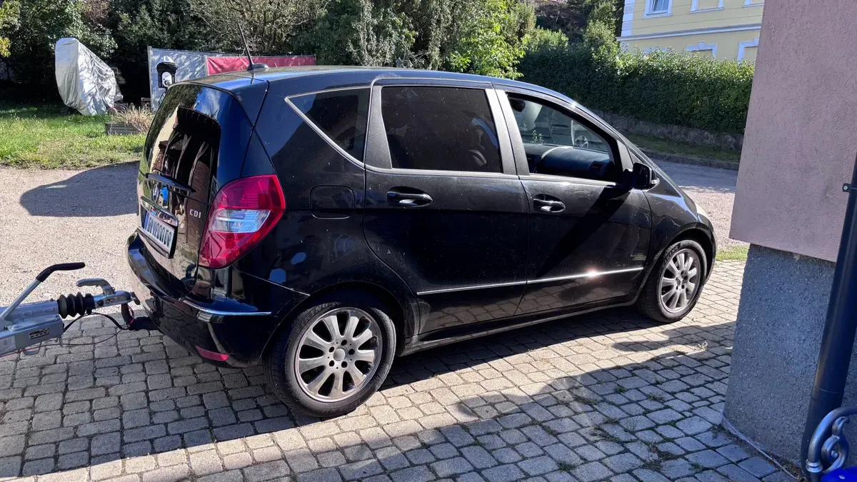 Mercedes-Benz A-Class 2009 photo 3
