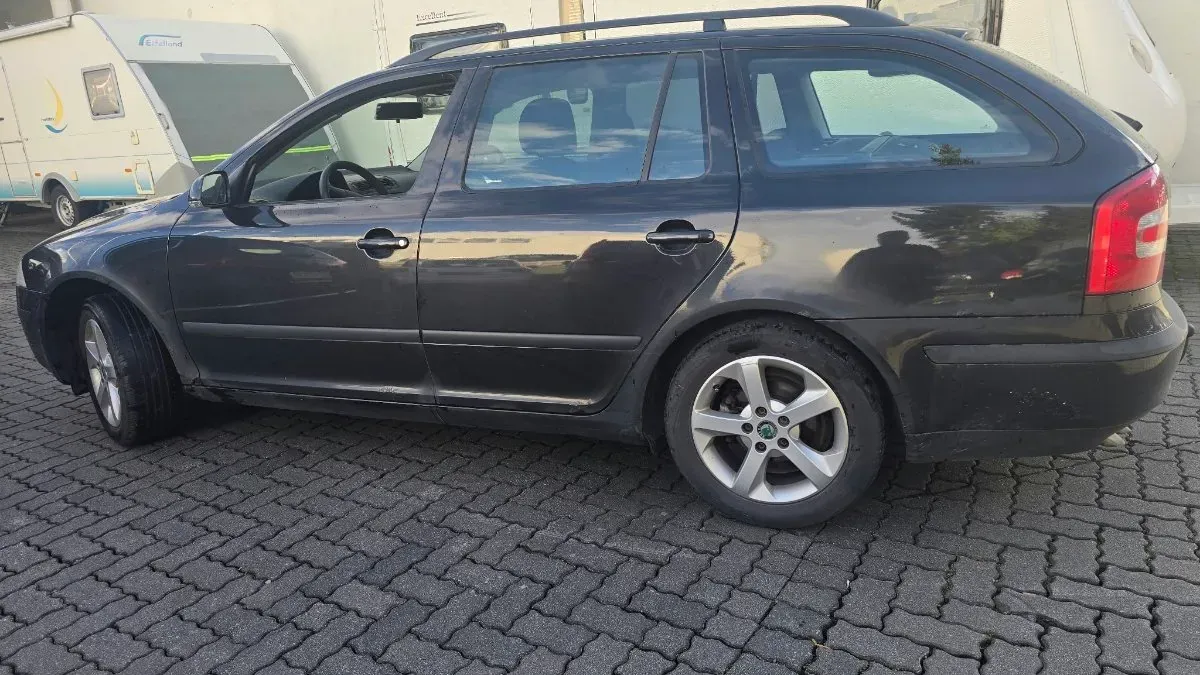 Skoda Octavia 2008 photo 3