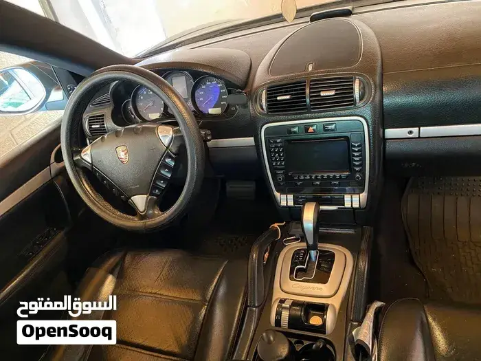 Porsche Cayenne 2008 photo 2