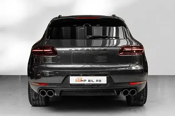 Porsche Macan Turbo 2017 photo 2