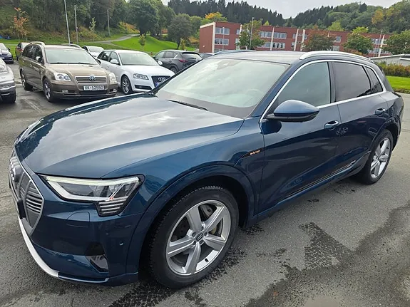 Audi E-Tron 2020 photo 2