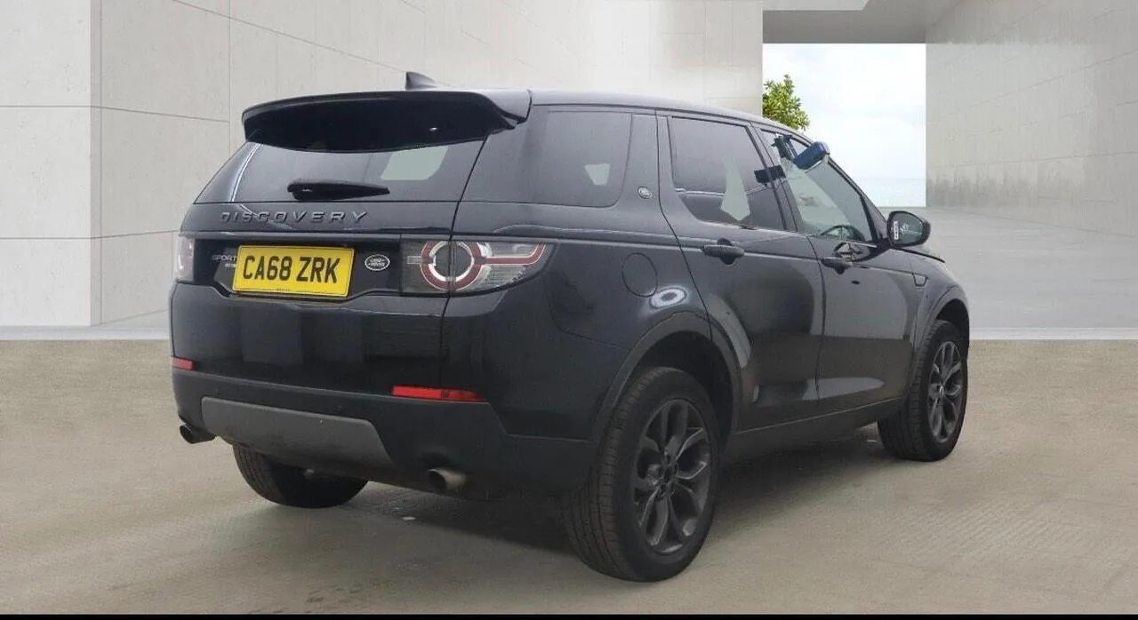 Land Rover Discovery Sport 2019 photo 4