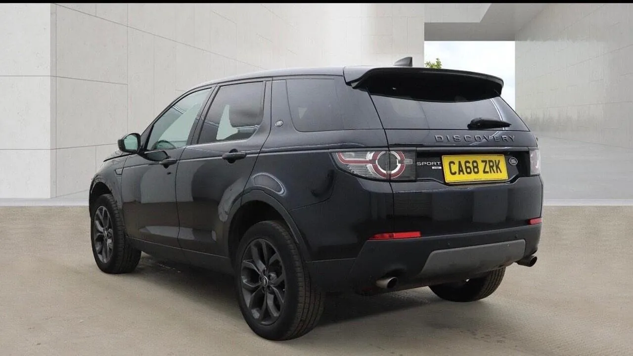Land Rover Discovery Sport 2019 photo 3
