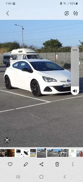 Vauxhall Astra 2012 photo 5