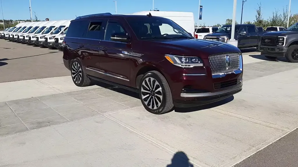 Lincoln Navigator 2024 photo 2