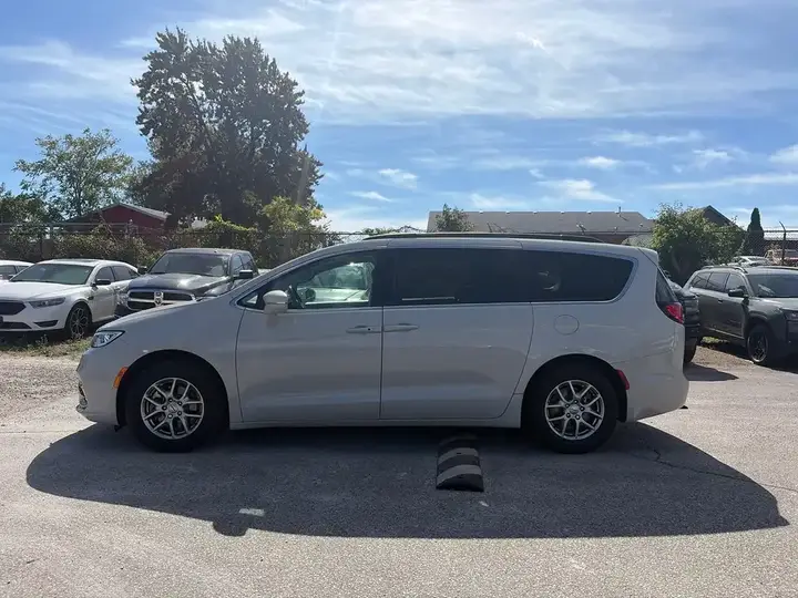 Chrysler Pacifica 2021 photo 4
