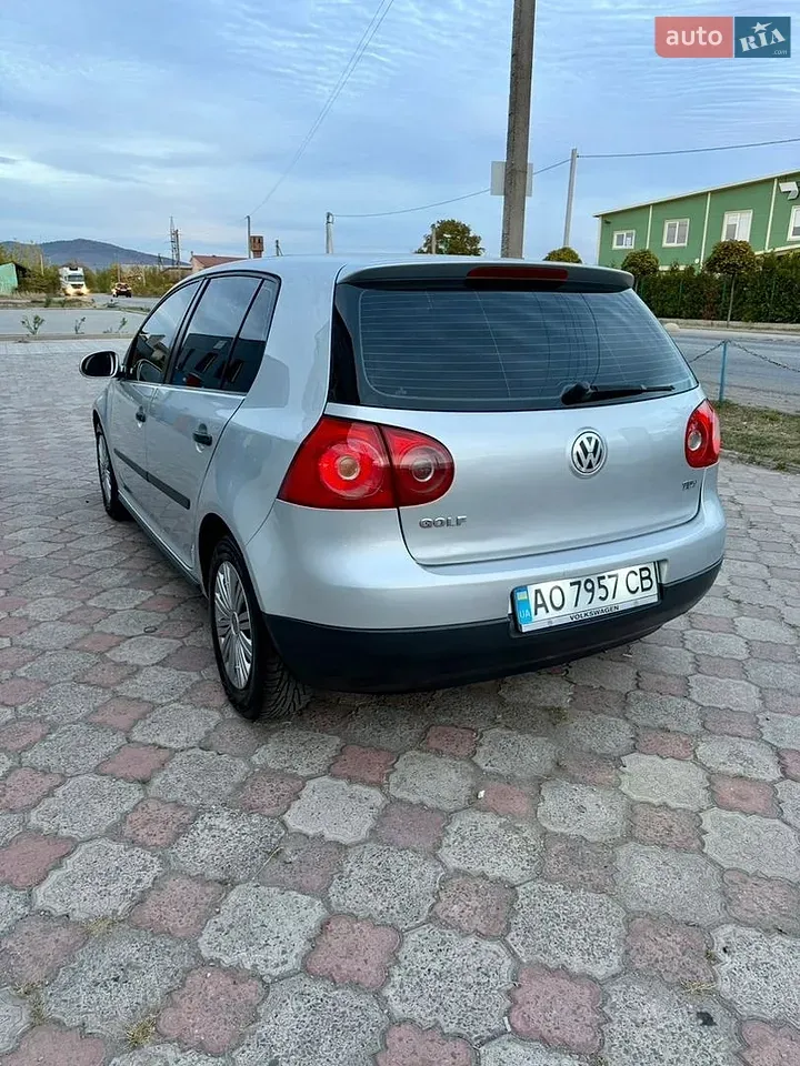 Volkswagen Golf 2005 photo 3