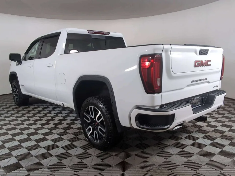 GMC Sierra 1500 2023 photo 3