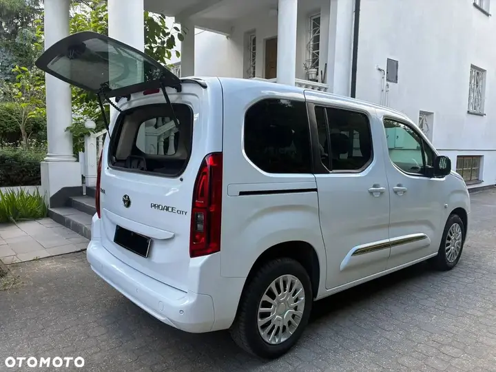 Toyota Proace City Verso 2022 photo 2