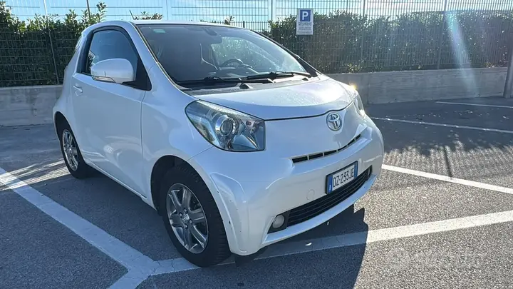 Toyota Iq