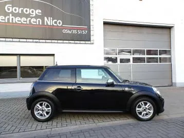 Mini One 2013 photo 3