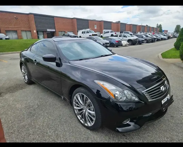 Infiniti G37X 2012 photo 5