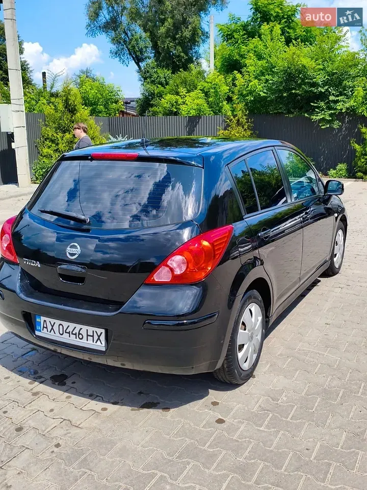 Nissan Tiida 2007 photo 2