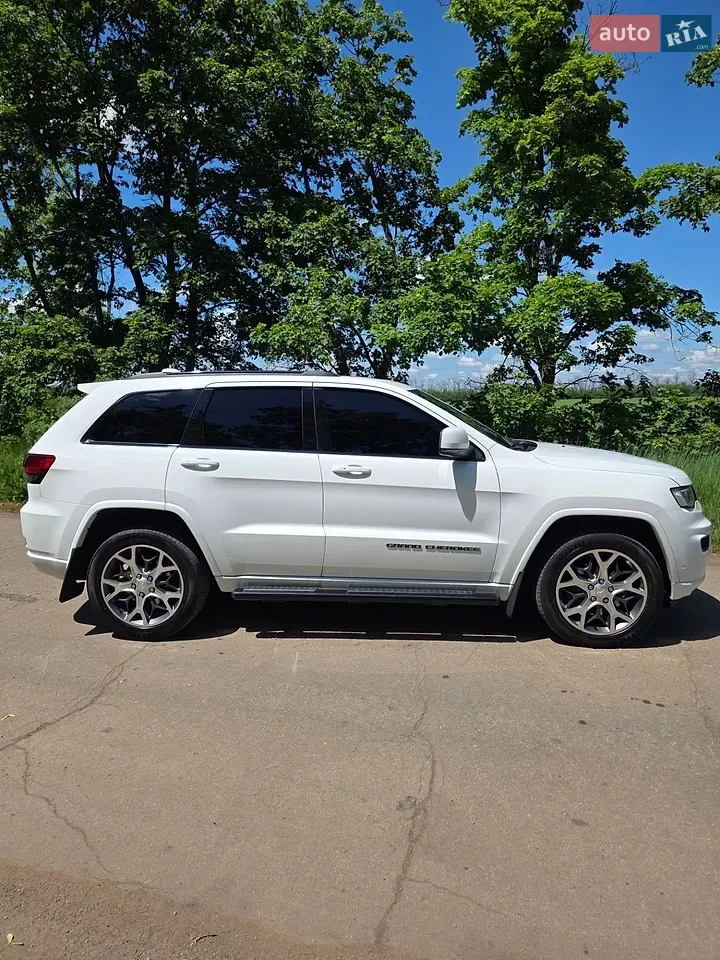 Jeep Grand Cherokee 2019 photo 2