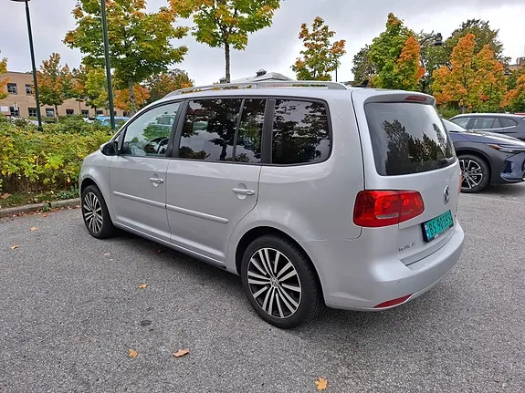 Volkswagen Touran 2014 photo 3
