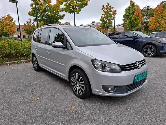Volkswagen Touran 2014 photo 2