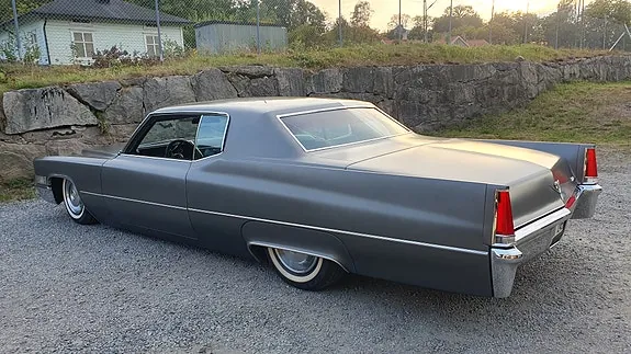 Cadillac Coupé Deville 1969 photo 3