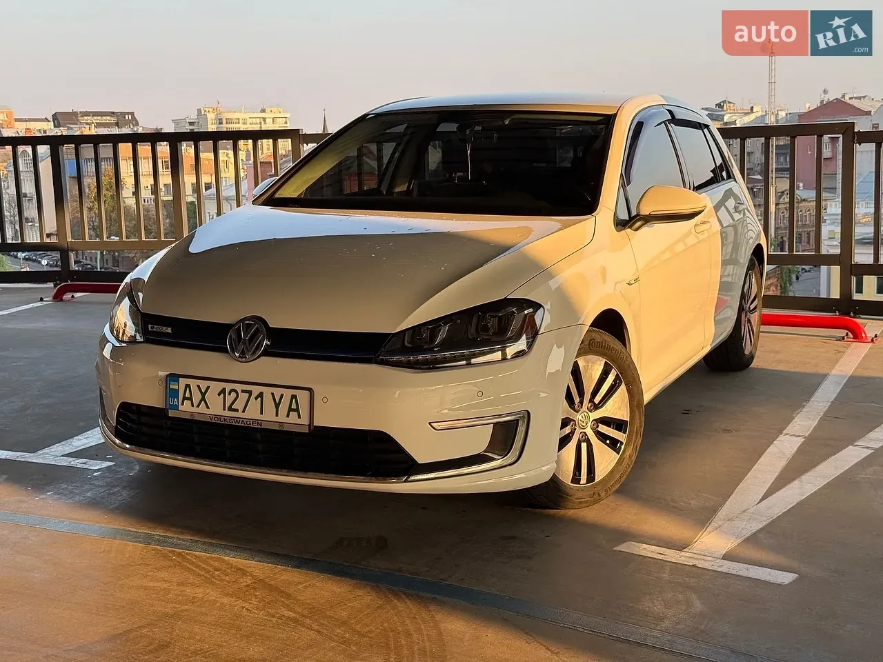 Volkswagen E-Golf 2015 photo 3