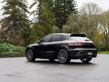 Porsche Macan 2023 photo 3