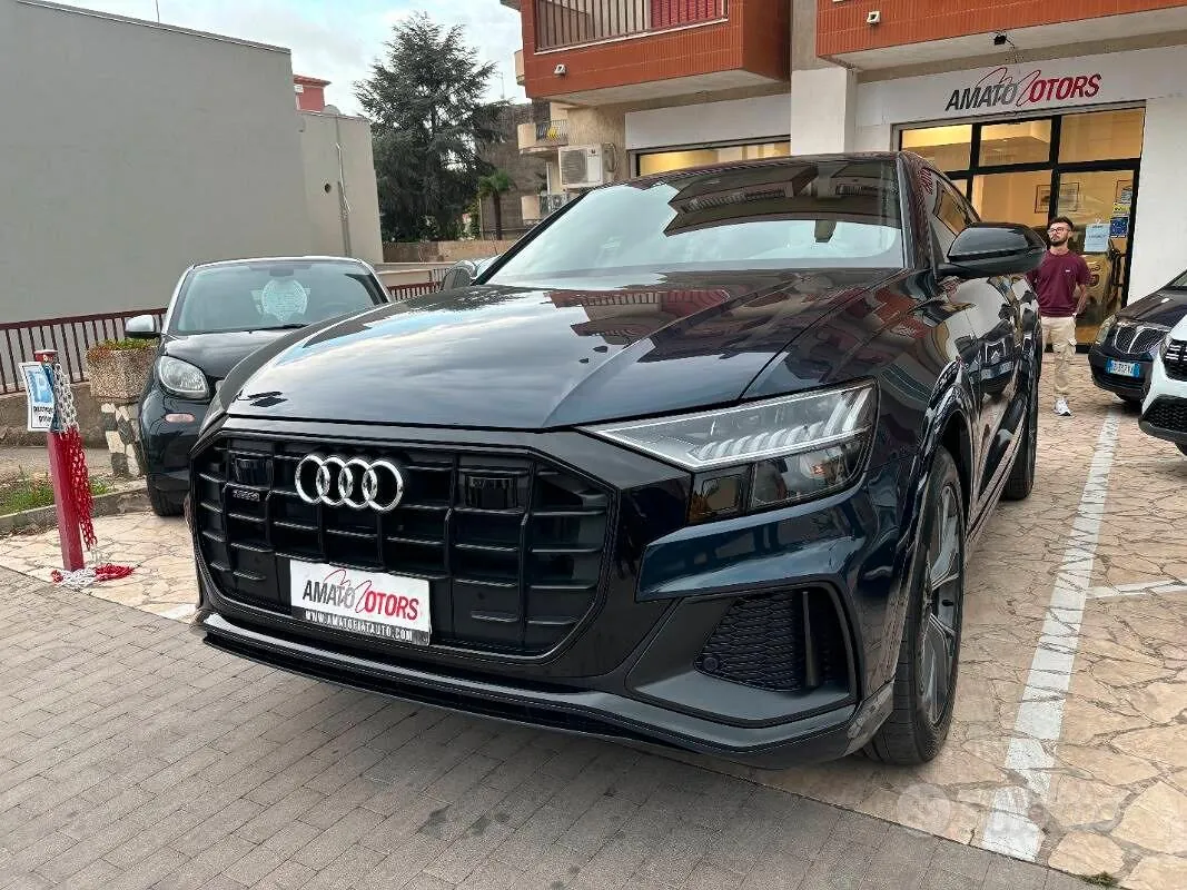 Audi Q8 2023 photo 2