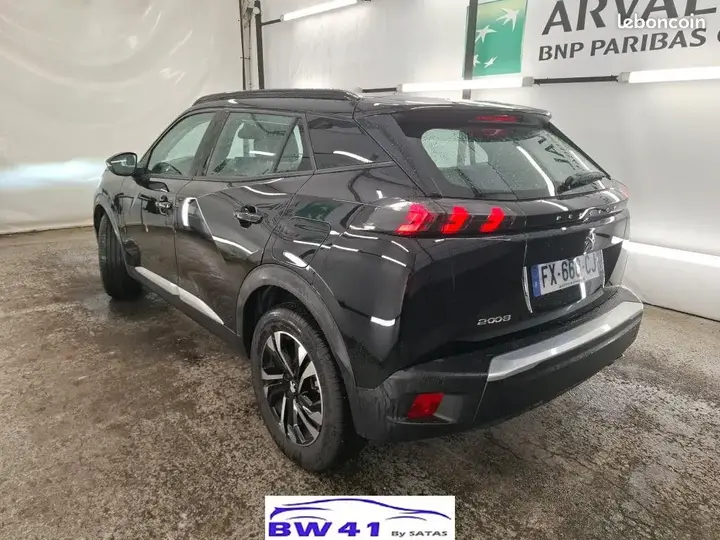 Peugeot 2008 2021 photo 2