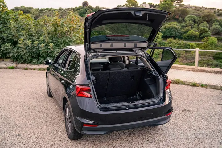 Skoda Fabia 2022 photo 4