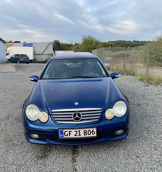 Mercedes-Benz C230