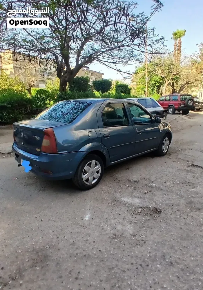 Renault Logan 2010 photo 2