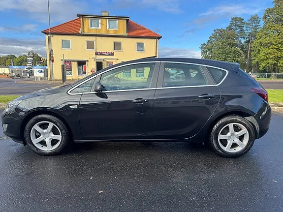 Opel Astra 2012 photo 5