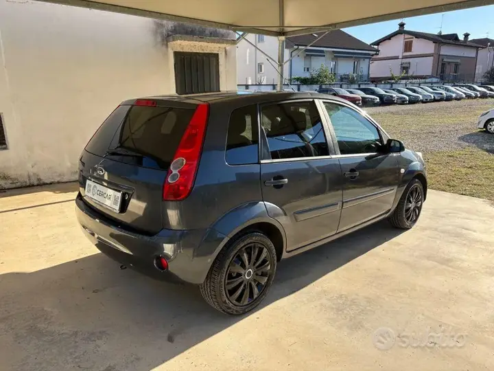 Ford Fiesta 2008 photo 5