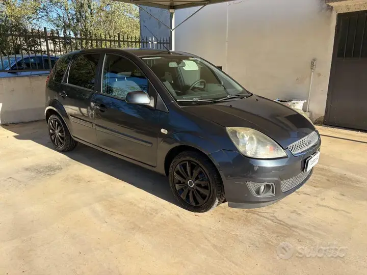Ford Fiesta 2008 photo 3