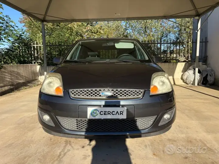 Ford Fiesta 2008 photo 2
