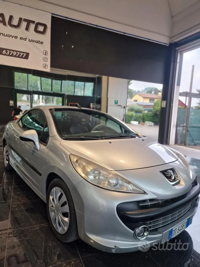 Peugeot 207 2008 photo 2