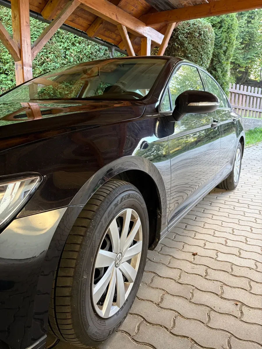 Volkswagen Passat 2018 photo 2