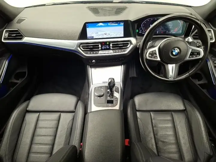 BMW 3 Series 2021 photo 3
