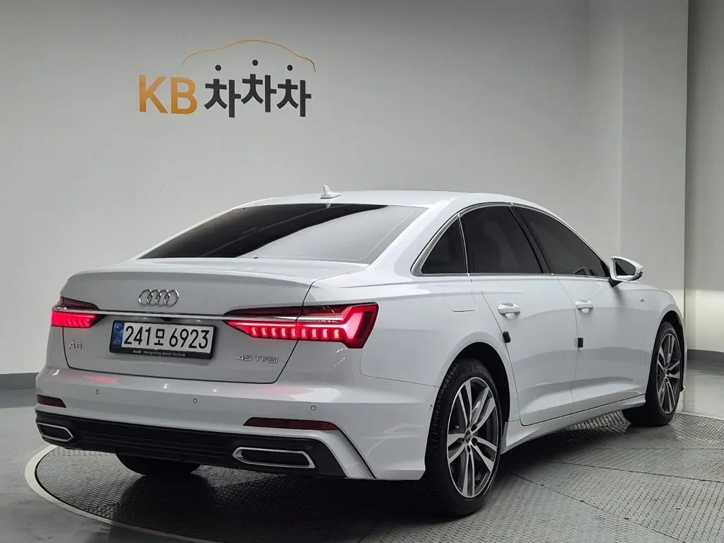 Audi A6 2023 photo 3