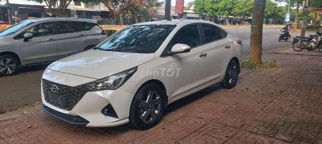 Hyundai Accent 2023 photo 2