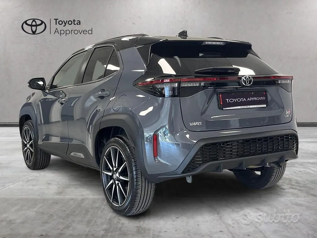 Toyota Yaris Cross 2025 photo 2