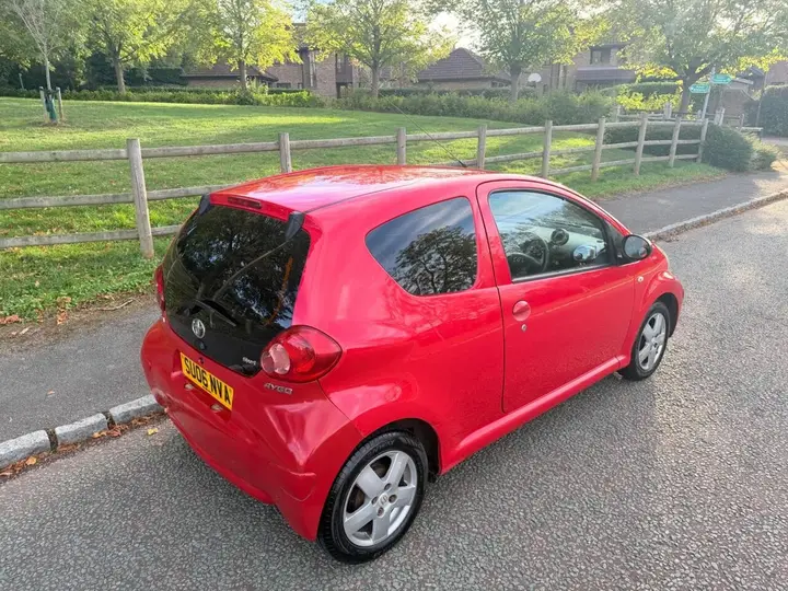 Toyota Aygo 2006 photo 2