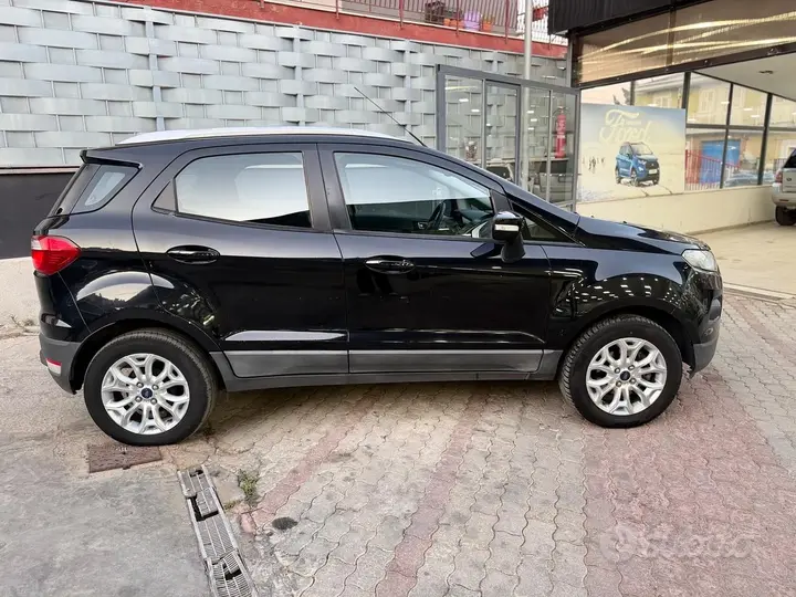 Ford Ecosport 2015 photo 4