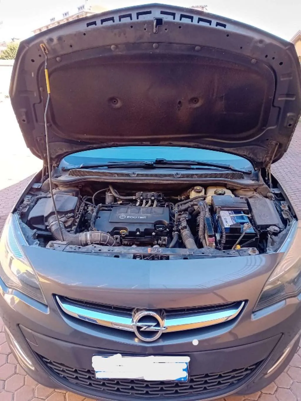 Opel Astra 2013 photo 3