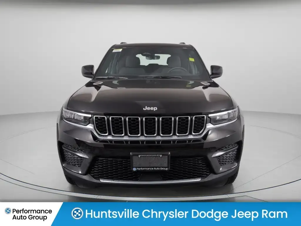 Jeep Grand Cherokee 2026 photo 2