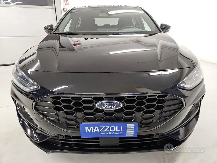 Ford Focus 2025 photo 2