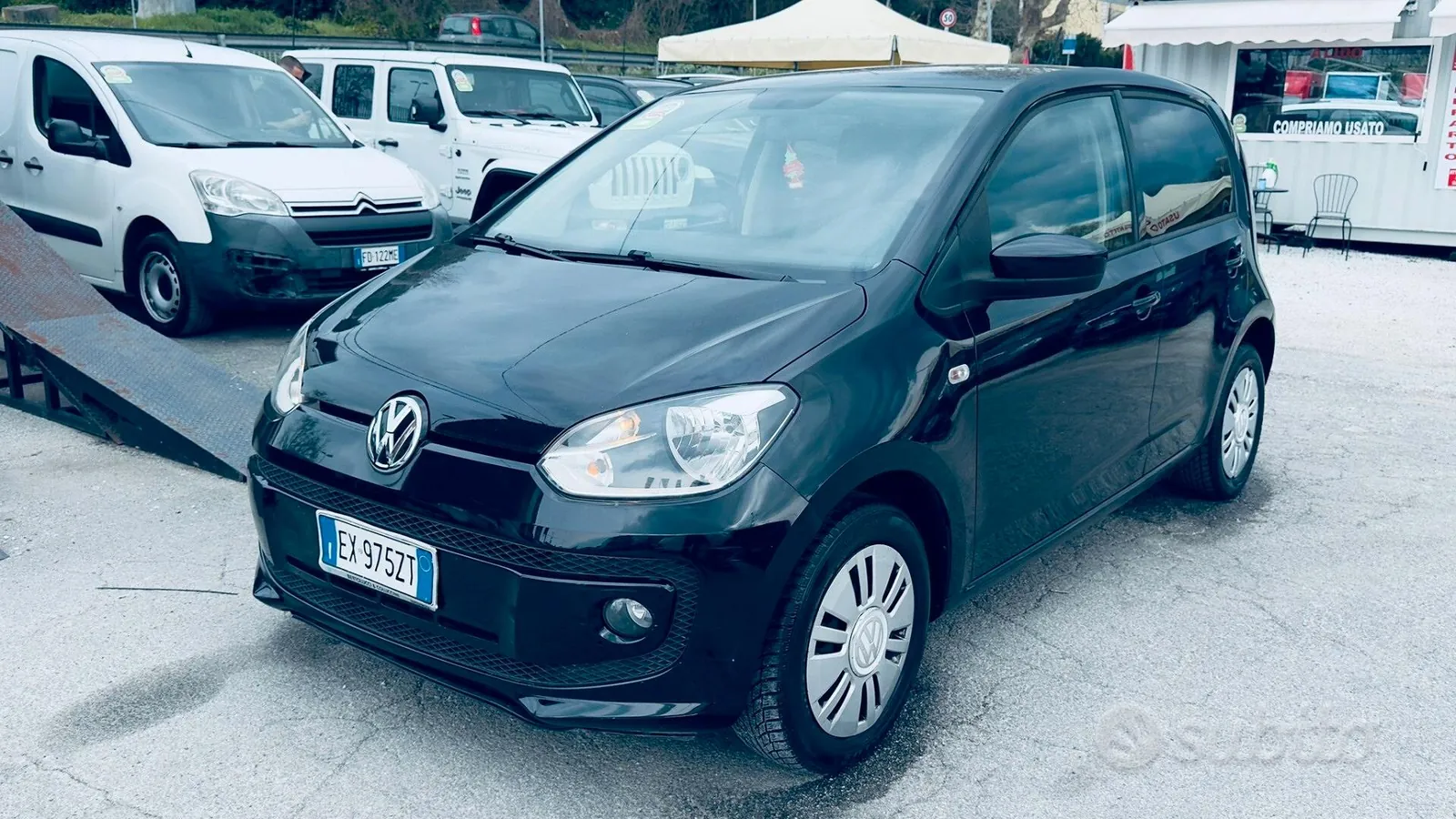 Volkswagen Up 2015 photo 2