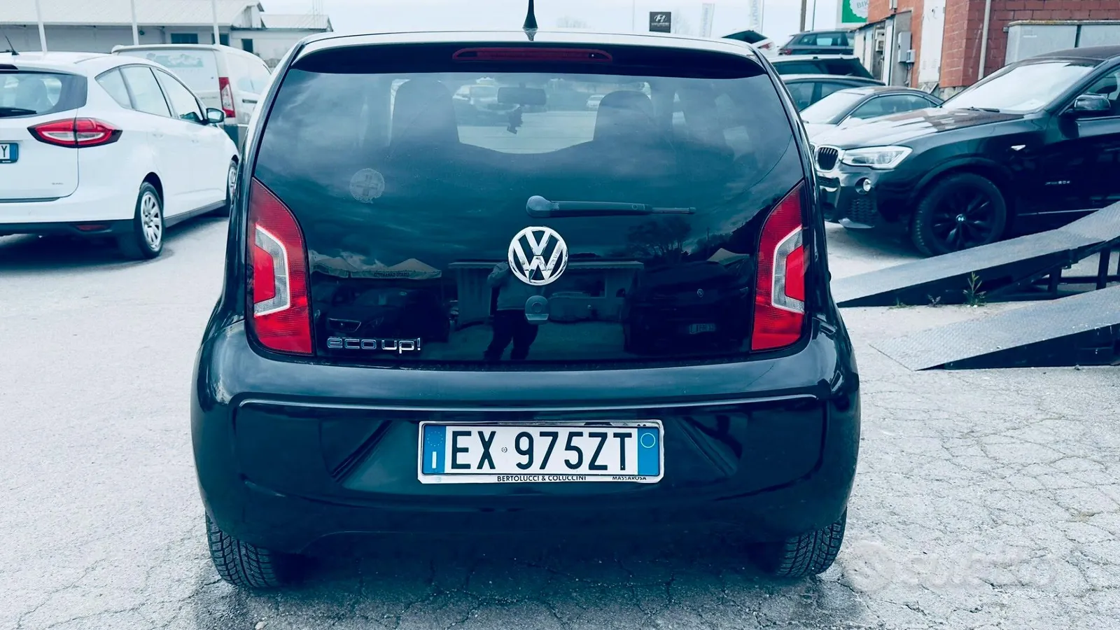 Volkswagen Up 2015 photo 4