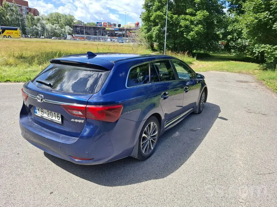 Toyota Avensis 2016 photo 2
