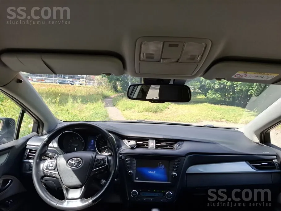 Toyota Avensis 2016 photo 3