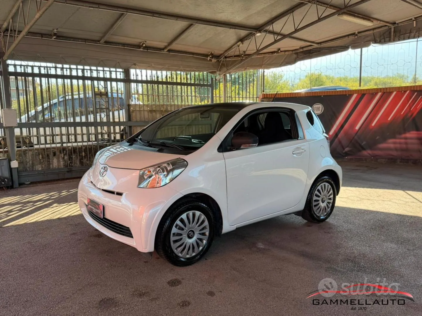 Toyota Iq 2013 photo 2