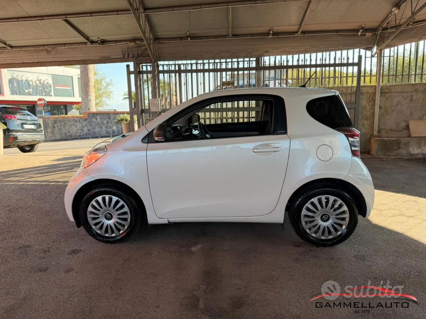 Toyota Iq 2013 photo 3