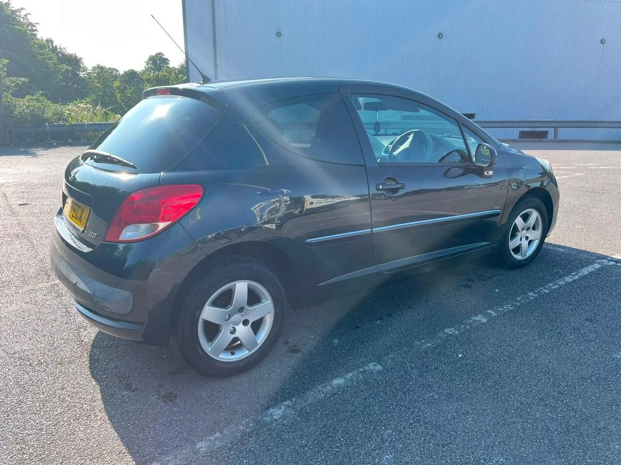 Peugeot 207 2011 photo 5